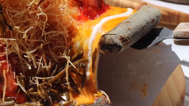 치즈가 늘어나는 새우가 올라간 피자