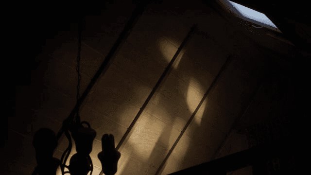 천창을 통해 들어오는 햇빛