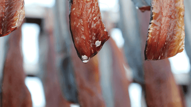 Gwamegi with oil droplets