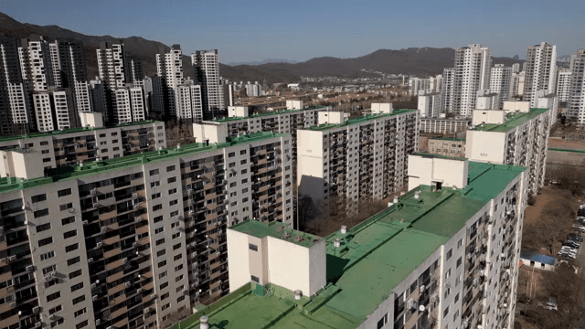 도시 아파트 건물의 항공 뷰