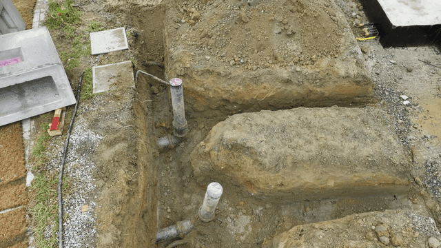 파이프가 묻혀 있는 건설현장