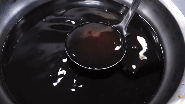 국자로 뜬 비법 양념장