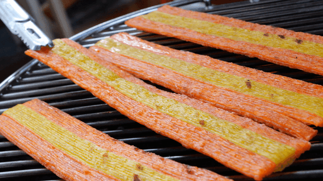 Jjondeugi grilling on barbecue grill