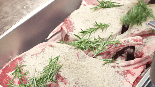 Seasoned beef with rosemary