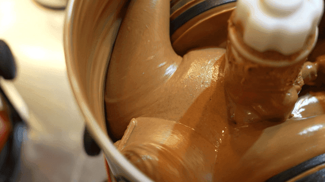 Mixing chocolate in a machine