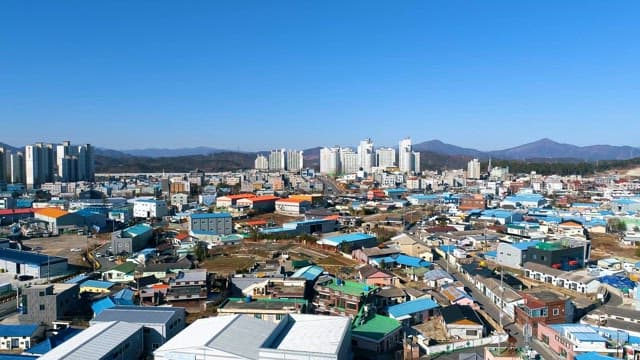 건물이 밀집된 도시의 전경