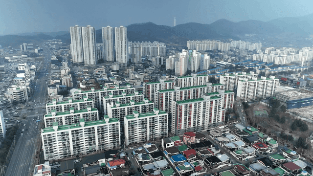 City view with mountains in background