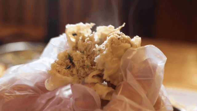 손으로 찢어먹는 만두