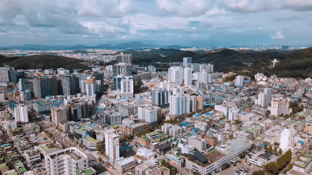 Vast cityscape with tall buildings