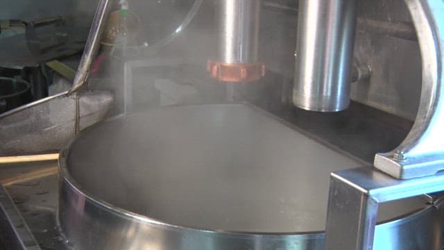 Noodles making machine