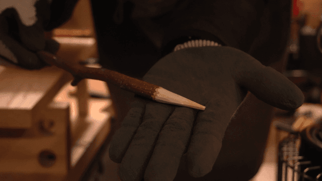 표족하게 다듬어진 나무 막대