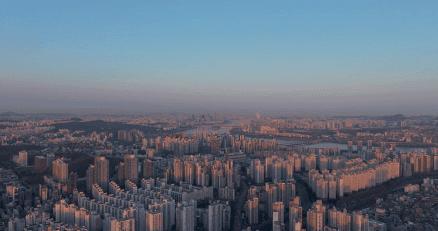 Vast cityscape at dawn