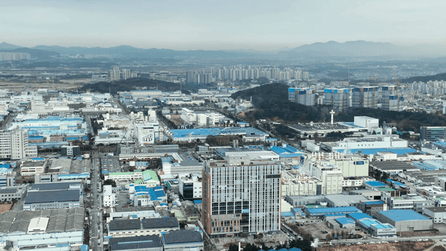 광활한 산업 도시 풍경