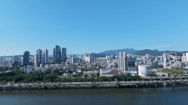 Seoul city view with heavy traffic along the Han River