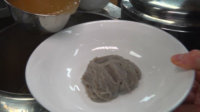 냉면을 만드는 과정