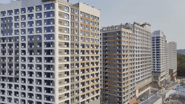 New apartment buildings under construction