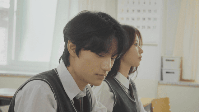 수업에 집중하는 학생들