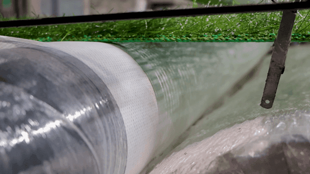 인조 잔디를 제조하는 기계