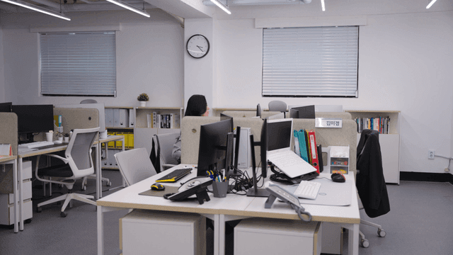 직장인이 하루를 시작하는 모습