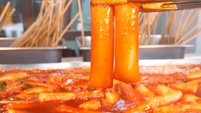 Spicy Tteokbokki Tongs
