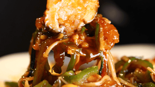 Spoonful of Eohyang Donggo
