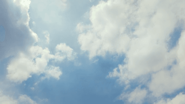 구름이 있는 파란 하늘