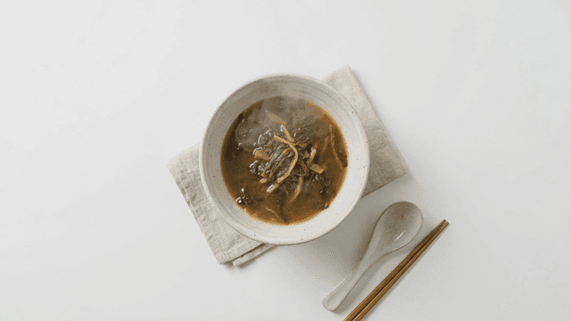 Bubbling dried radish greens soybean paste soup