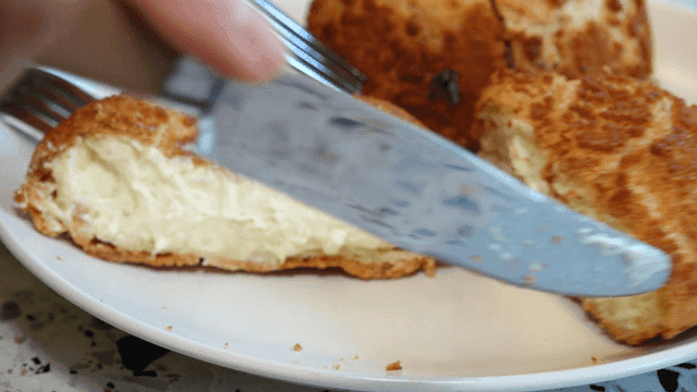 크림이 가득 들어간 쌀 크림빵