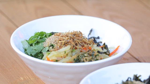 Anchovy bibim noodles and bibim noodles with mustard leaf