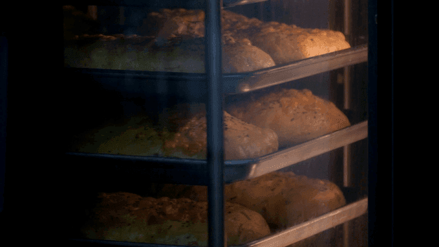 Bread that is baked in rotation in oven