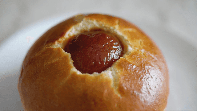Round omija bread with sweet filling