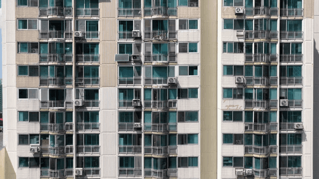 고층 아파트 건물 외관