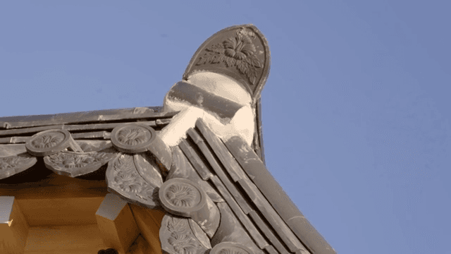 전통 한국 건축의 디테일한 모습