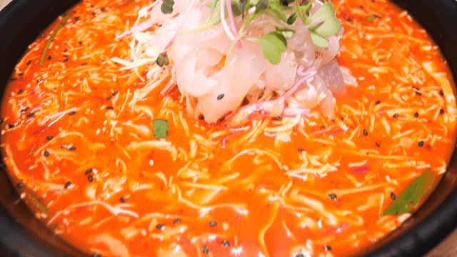 Sour mulhoe topped with plenty of raw fish