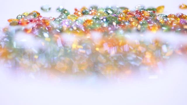 흩어져 있는 다채로운 보석들 근접 촬영