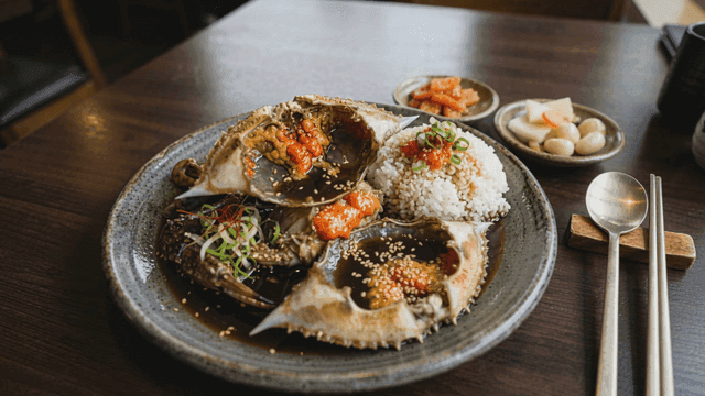 Soy sauce marinated crab and white rice