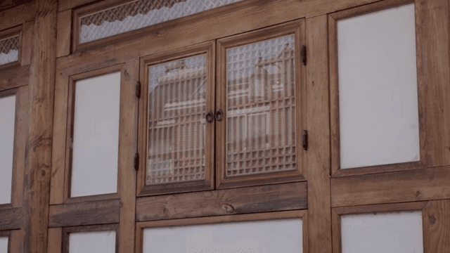 전통 한옥 창문 전망