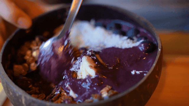 Acai bowl topped with banana slices