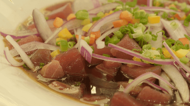 Fresh tuna salad with colorful vegetables