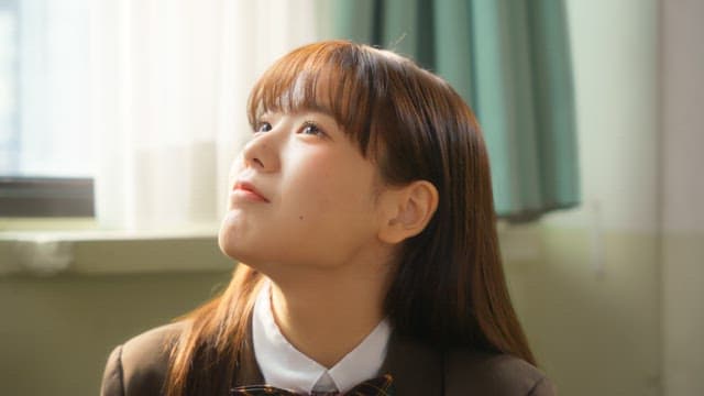 햇살이 비치는 교실의 학생