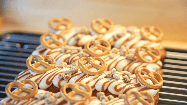 Pretzel-topped desserts with caramel drizzle