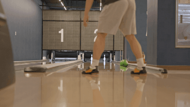 거터에 빠지는 볼링공