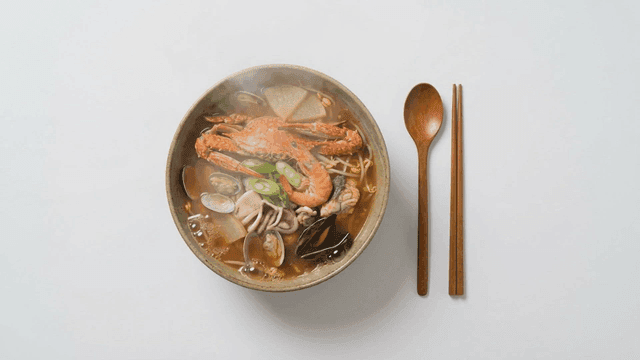 Seafood stew with crab and clams