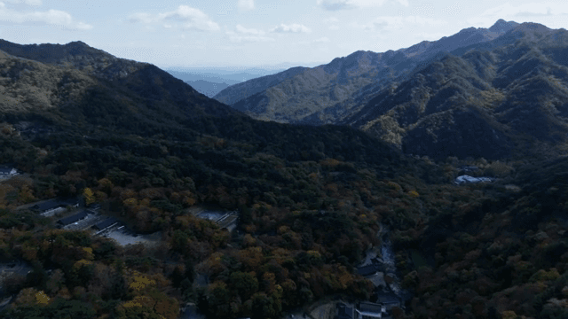 웅장한 산의 항공 뷰