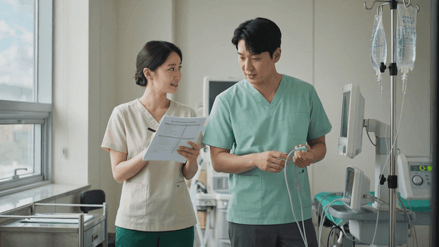 Nurses discussing treatment