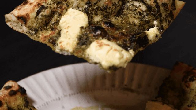 Lifting oven mascarpone pizza