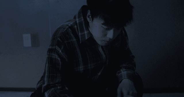 Person who found paper in dark room