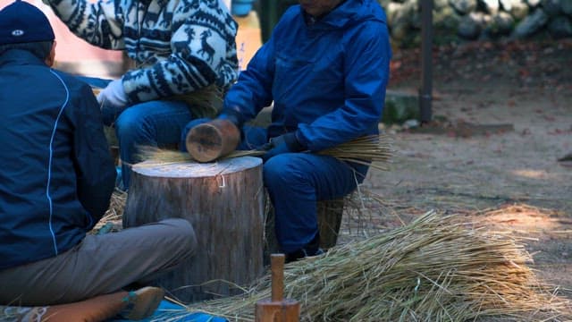 Artisans Creating Traditional Straw Products