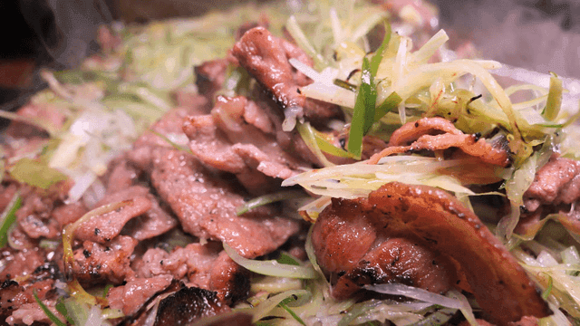 Briquette bulgogi grilled with shredded green onions