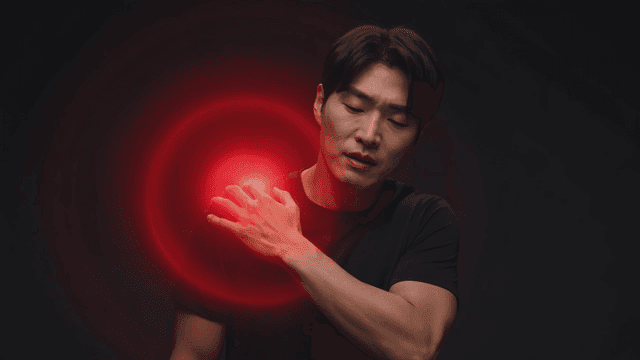 Man experiencing shoulder pain